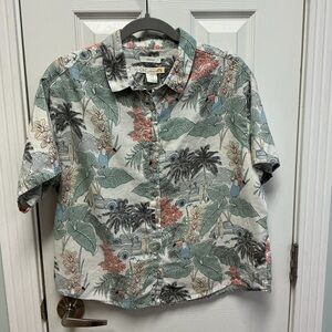 C&C California 100% Linen SZ M Tropical Floral Bird Button Up Top Vacation Beach